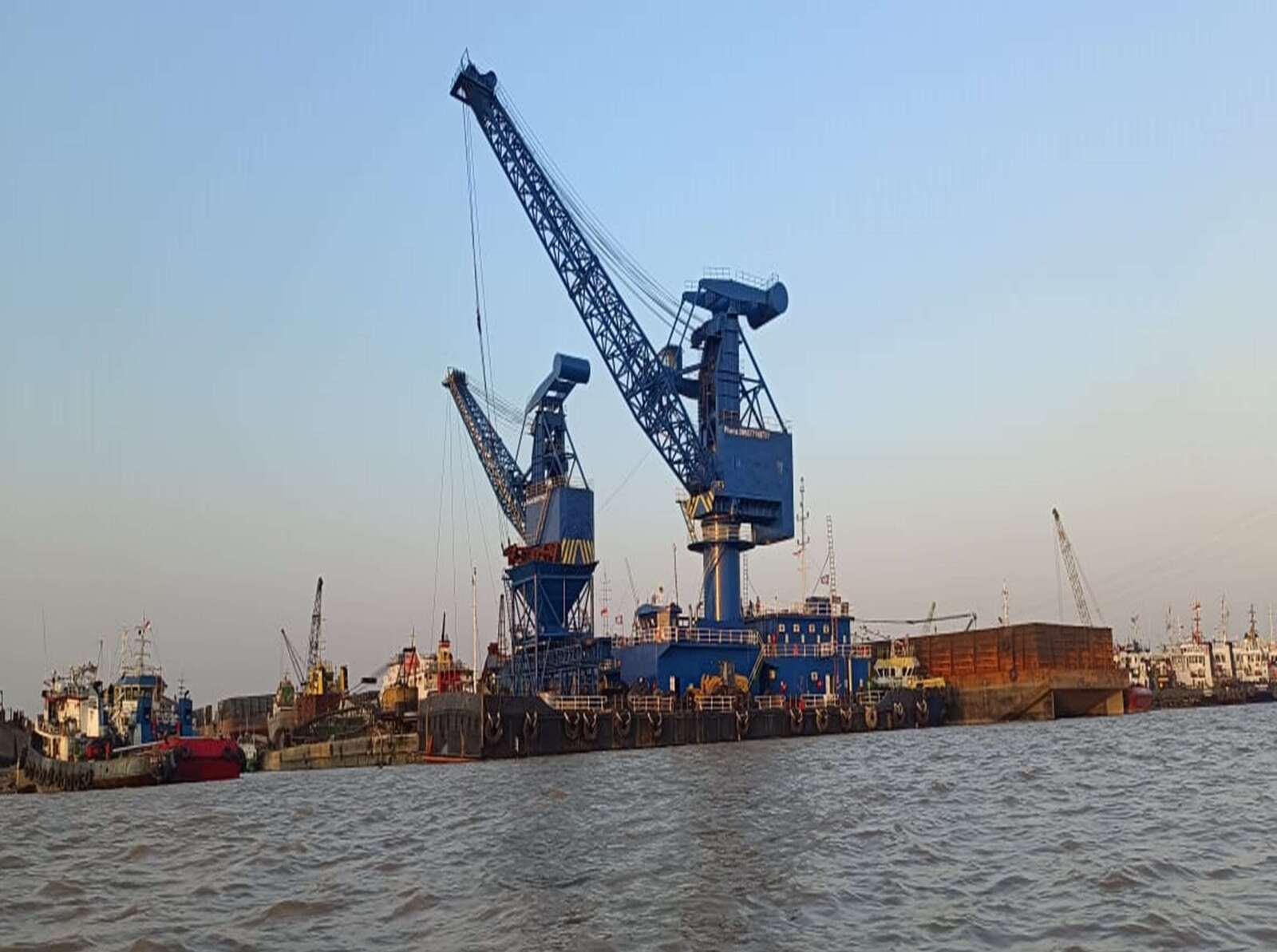 FC Hui Hong Nan Jia, ABAS floating crane